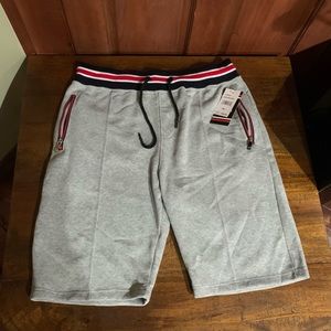 Akademiks mens shorts , new with grabs, 2XL.